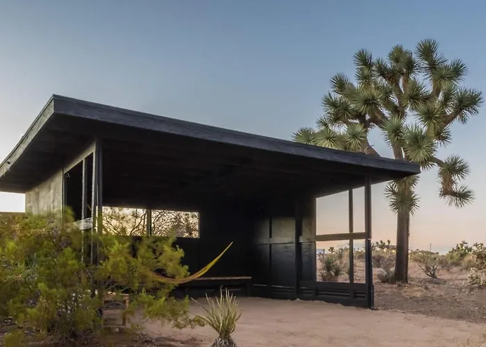 Yucca Hut - Design Forward Oasis Near Joshua Tree